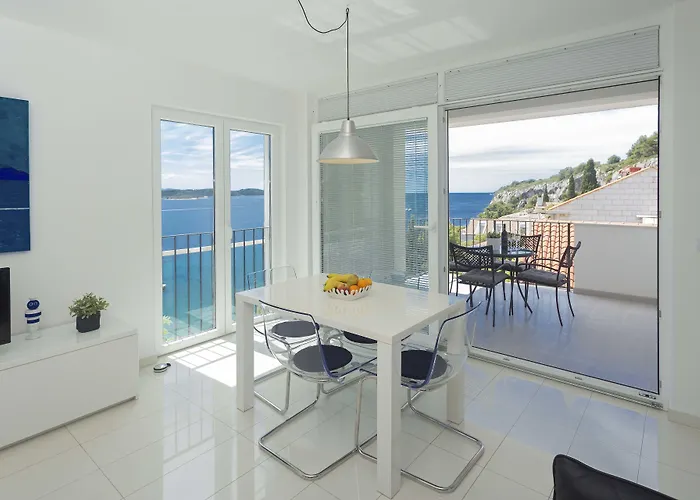 Blue Bay * Hvar Town