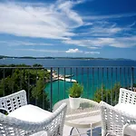 Blue Bay * Hvar Town
