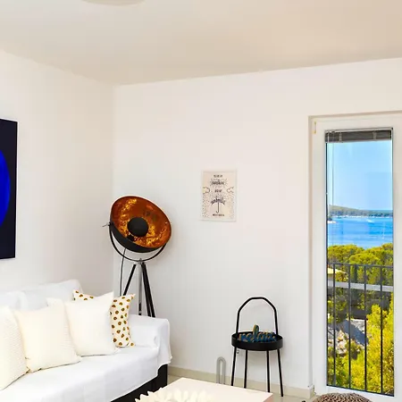 Blue Bay Apartment *
