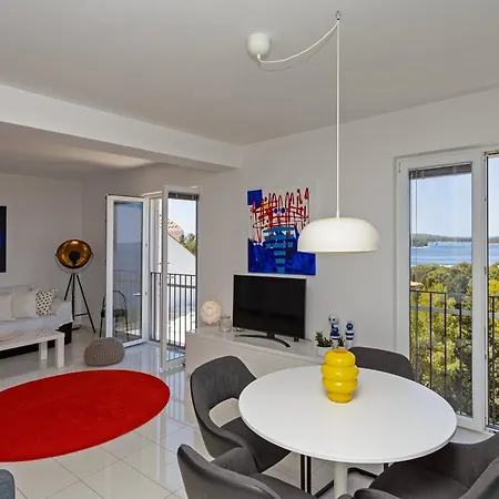 Blue Bay Apartment *