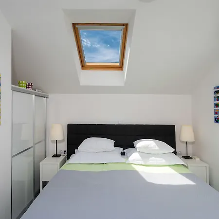 ブルー ベイ レジデンス アパート *