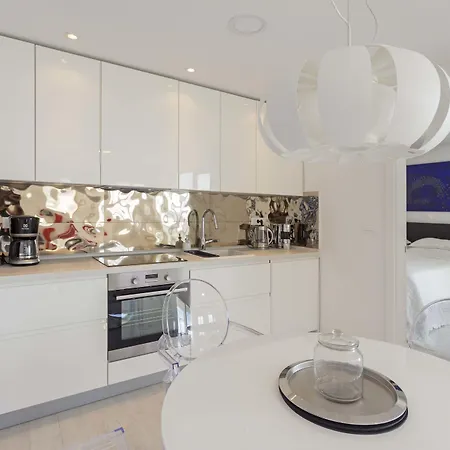 アパート ブルー ベイ レジデンス *