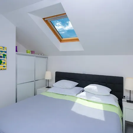 Blue Bay Apartment *