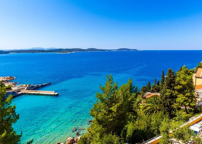 Blue Bay * Hvar Town