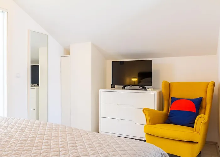 蓝湾公寓 * 赫瓦尔